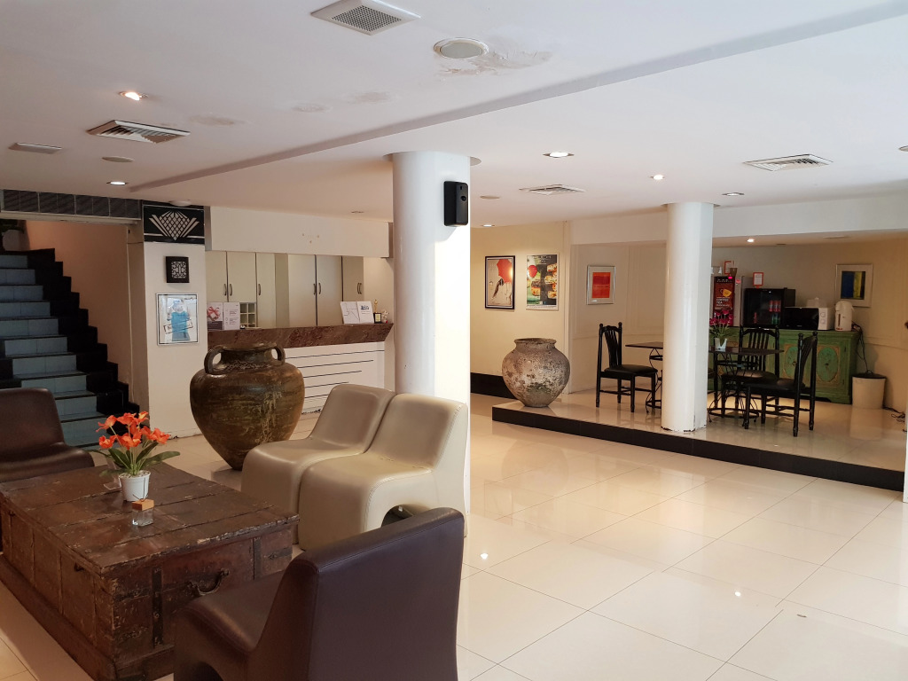 Studio Sukhumvit 18 by iCheck inn