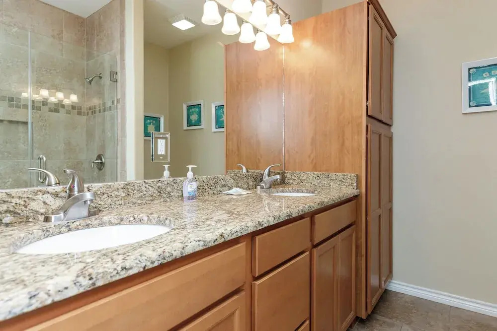 Comfy 2 bedroom | Pets & Shared Pool
