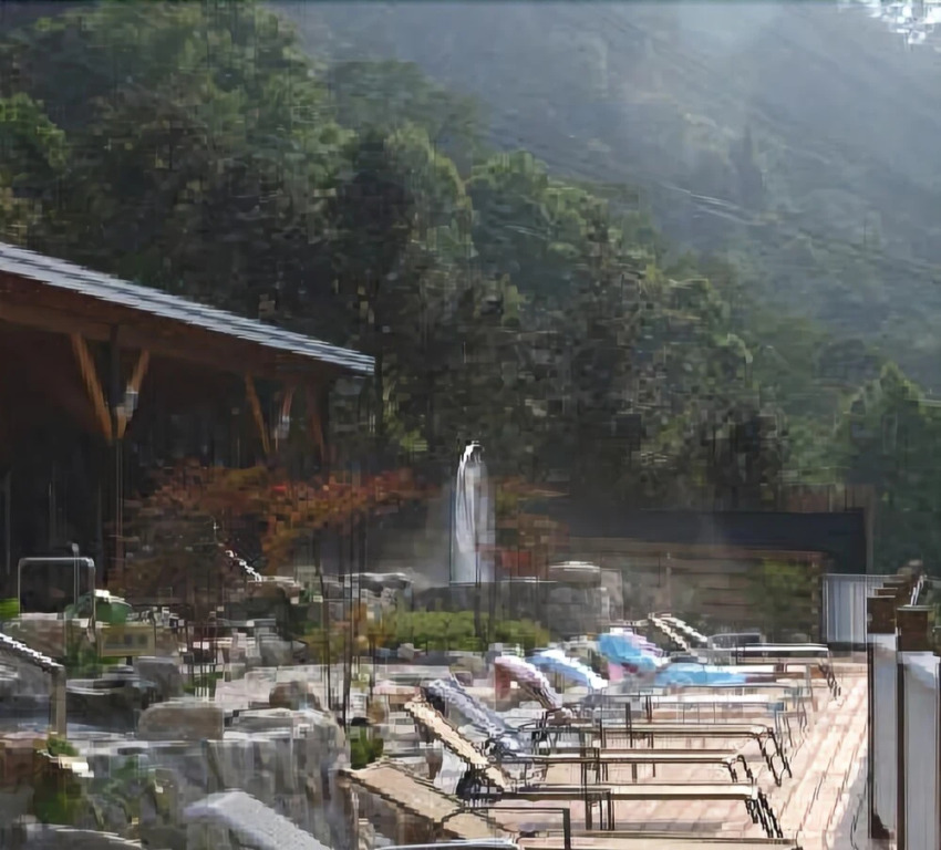 Li Chih Thanl Thuei Hot Spring & Resort