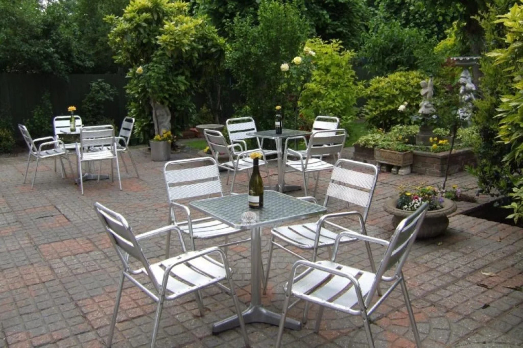 Brook Hotel