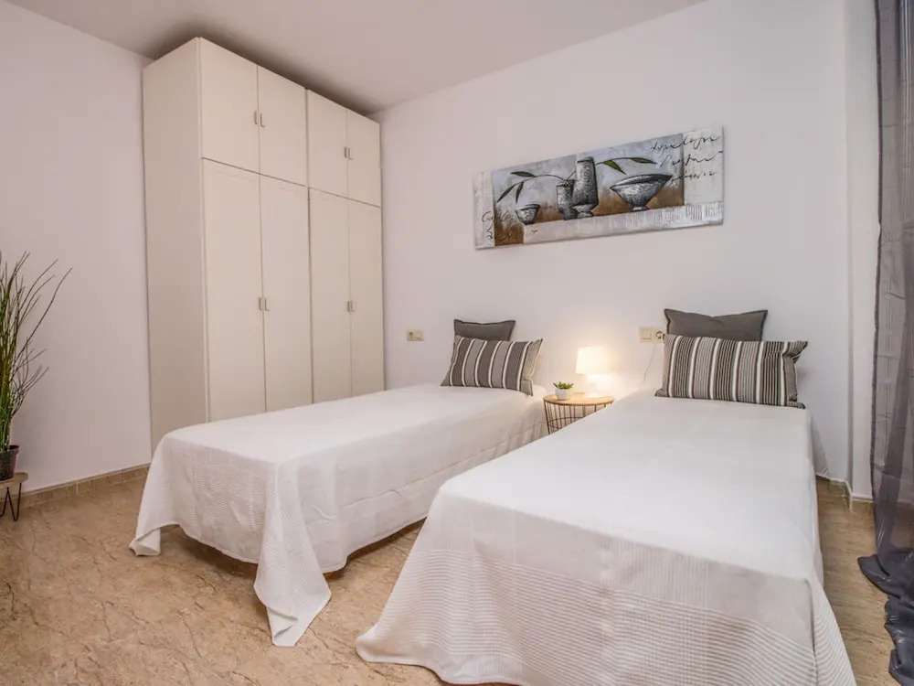 Apartment with sea view and located directly on the promenade of Empuriabrava