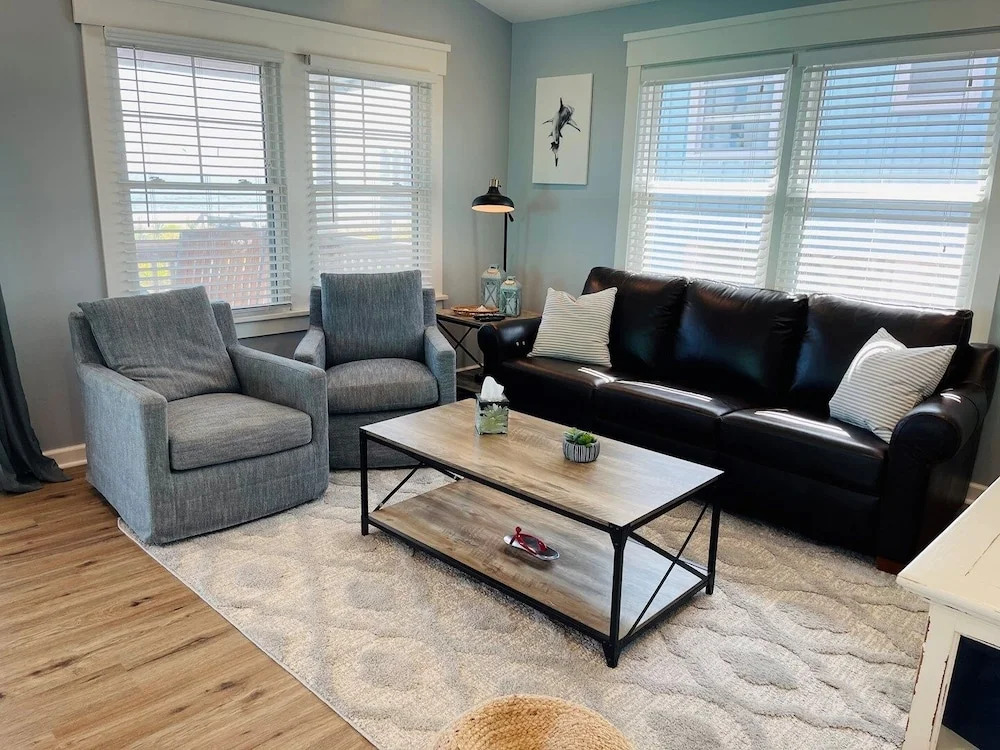 3/4 Time - 4 Br Home