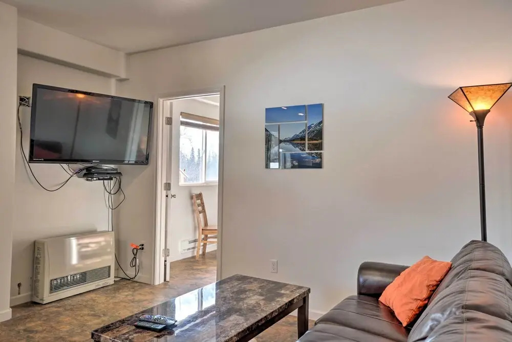 Homer Hideaway on Fritz Creekside - Pets Welcome