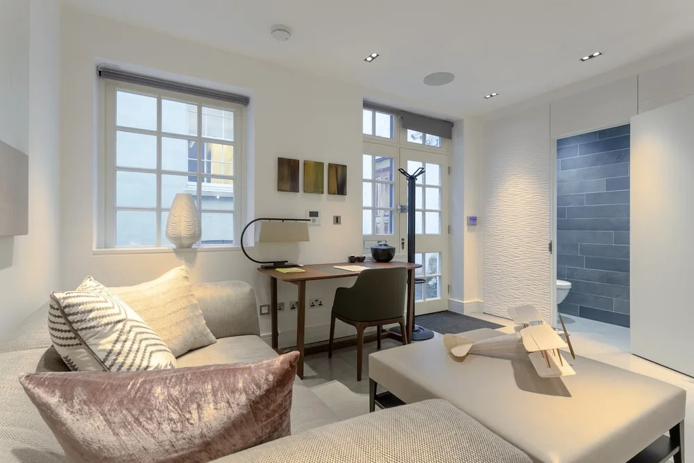 Mayfair 1 Bedroom Flat