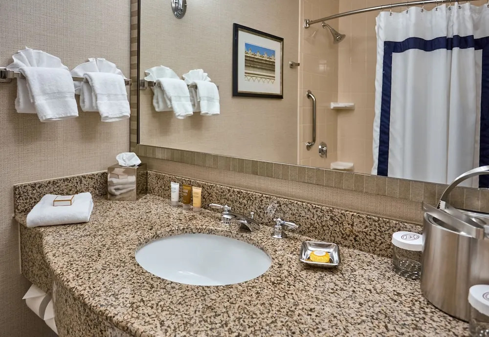 Stonewall Jackson Hotel Cc