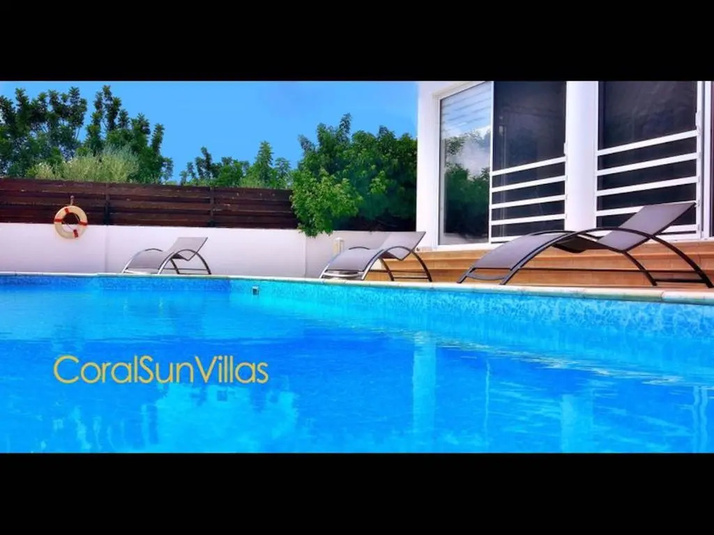 Villa 200m To The Coral Bay Strip, Large Pool