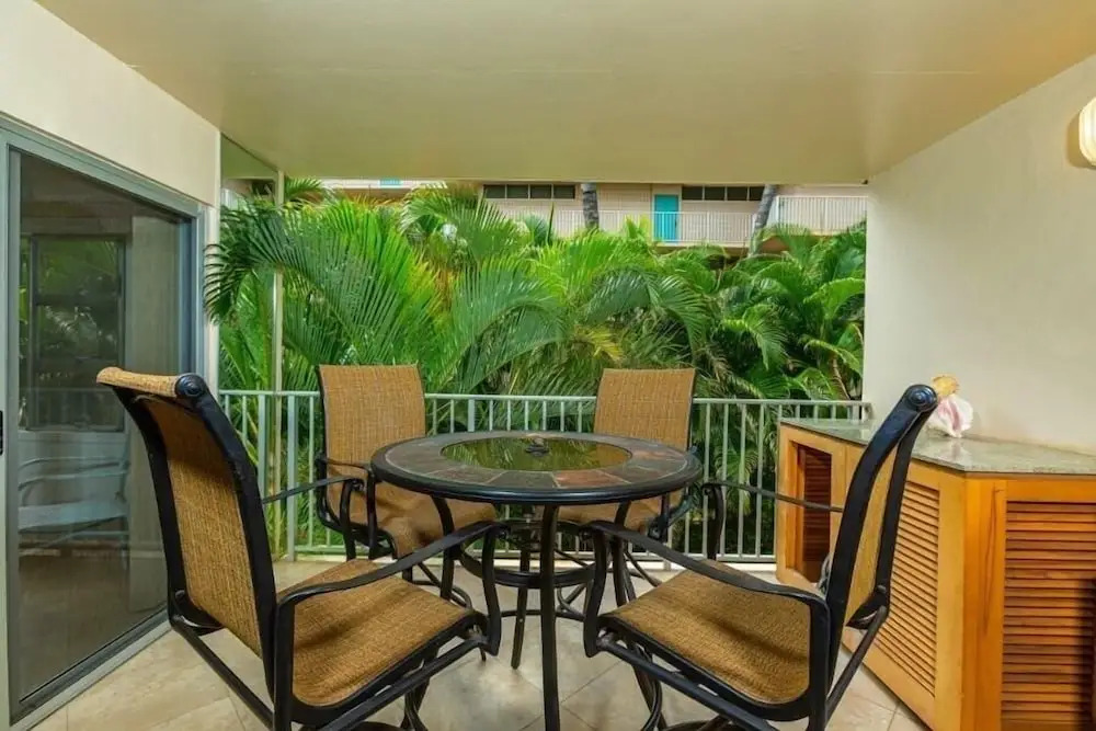Royal Mauian #219 2 Bedroom Condo by RedAwning