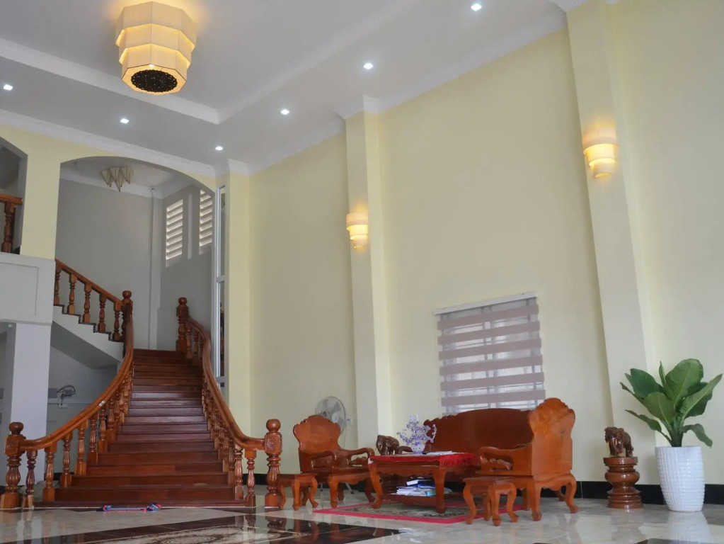 Bonnie Villa