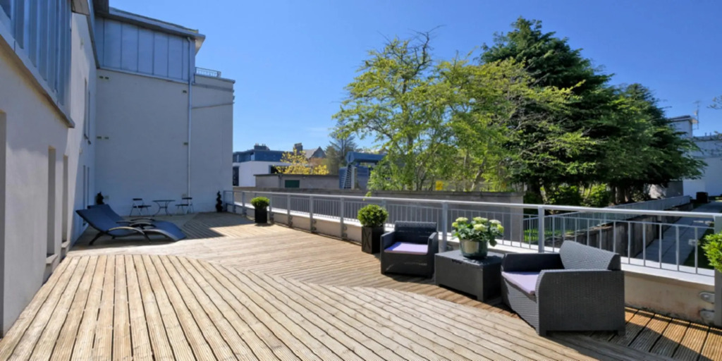 Executive three Bedroom Apartment in Aberdeens West End