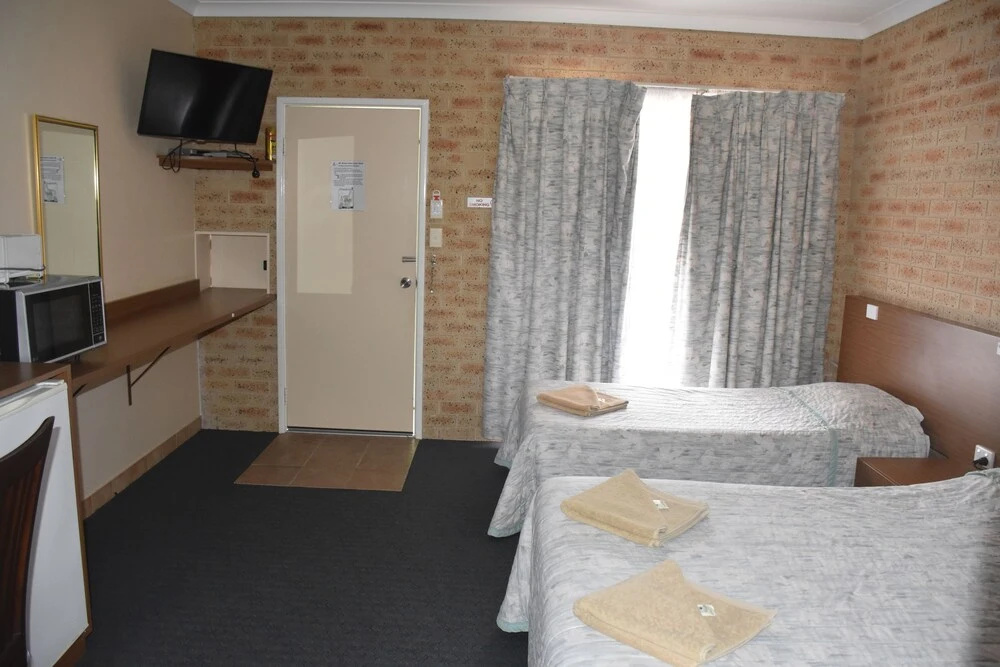 Mount Barker Valley Views Motel & Chalets, Western Australia