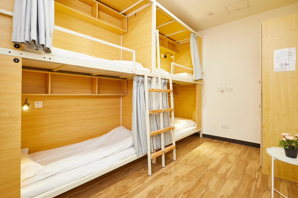 Meego Youth Hotel Shanghai Jingan