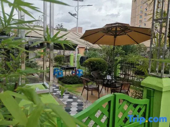 Longjia Quadrangle Inn Homestay