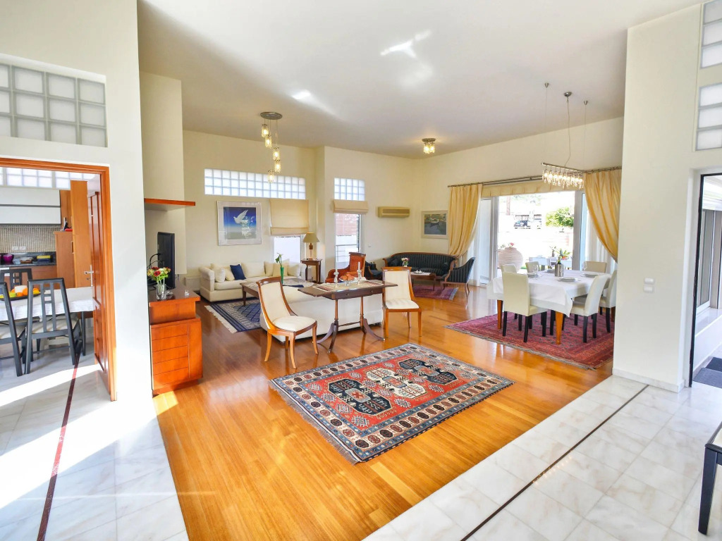 Beautiful Villa near Sea in Agios Nikolas