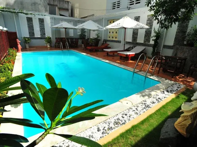 Violet Hotel