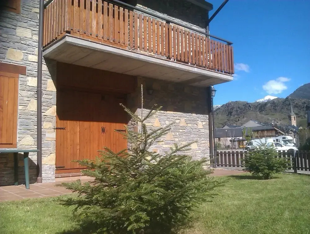 APARTMENTSUITESPAIN BAQUEIRA Jardin Privado