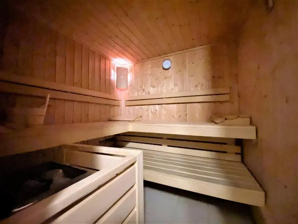 Chalet in Morzine Sleeping 12 with Sauna