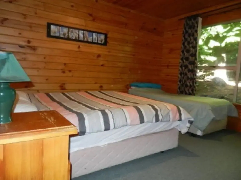 103 Chalet Cres