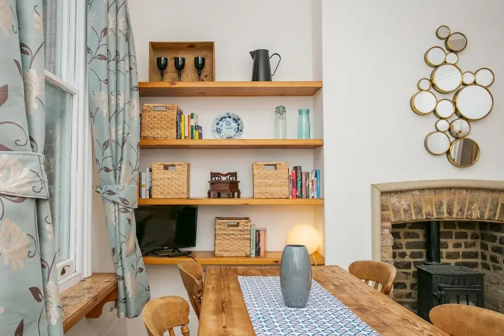 3 Bedroom Flat In Highbury