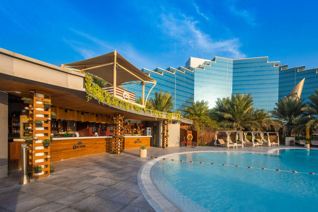 Курортный отель The Art Hotel & Resort