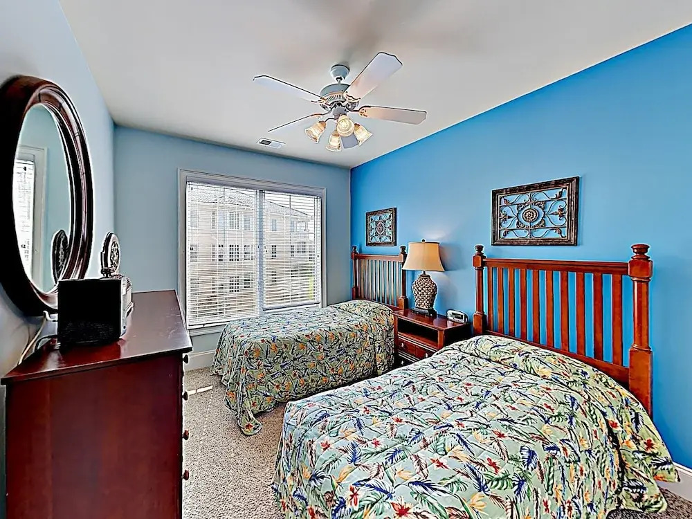 Updated Edgewater By Golfing & Waterway 4 Bedroom Condo