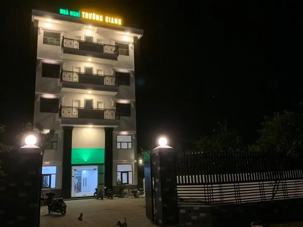 Oyo 955 Truong Giang Hotel