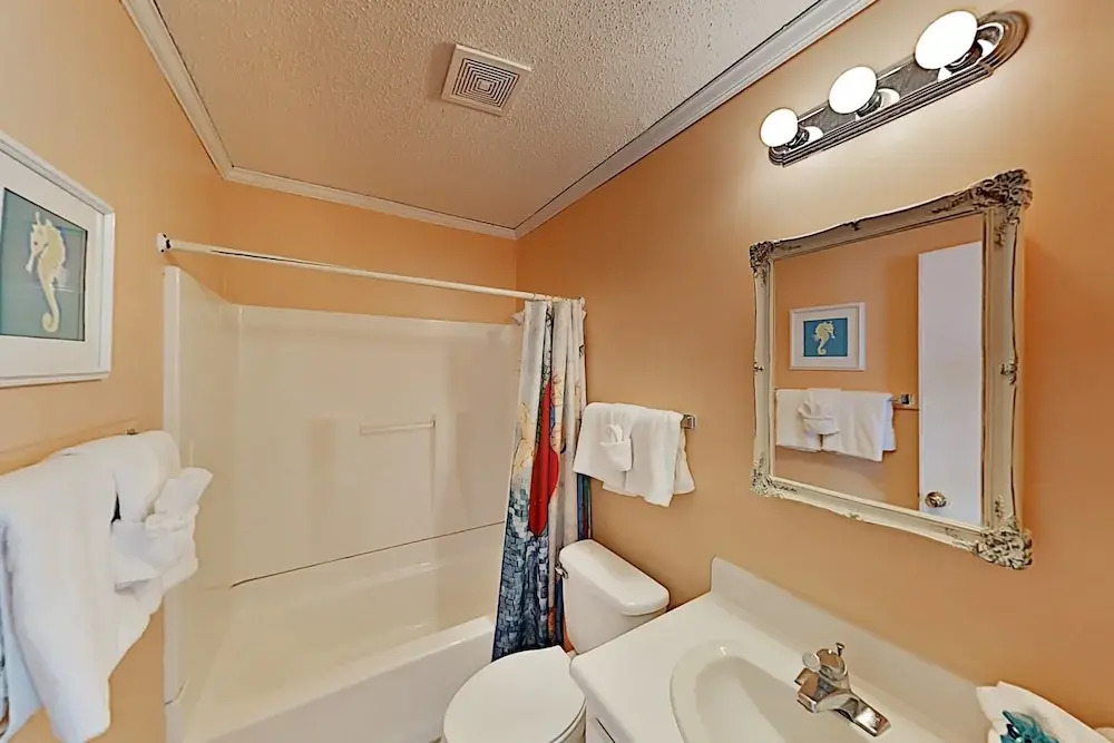 Beachfront Sun-kissed West - 1 Mile To Kiva Dunes 2 Bedroom Duplex