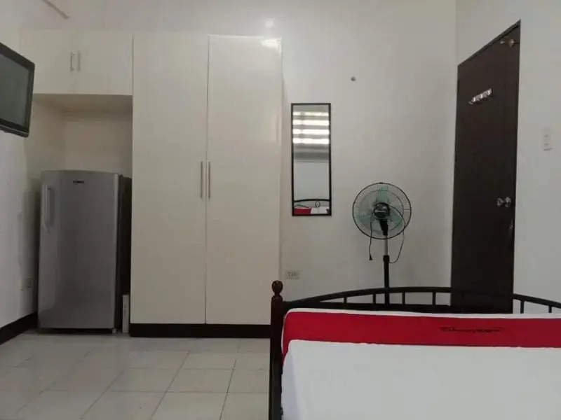 RedDoorz at VCloud Hills near De La Salle Dasmarinas Cavite