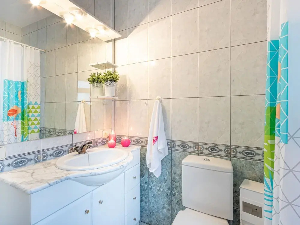 holiday house in Empuriabrava with private pool and mooring