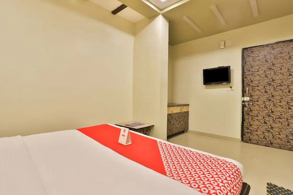 OYO 11450 Hotel Balaji