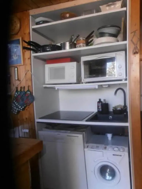 Studio in Bourg-Saint-Maurice, with Wonderful Mountain View, Pool Access, Furnished Balcony