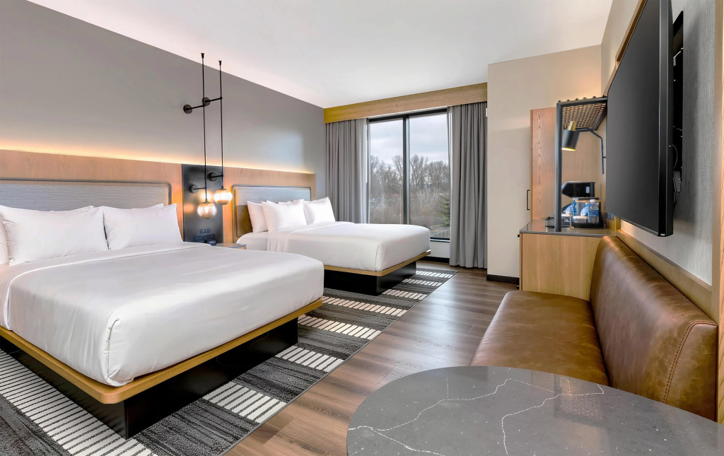 The Key Hotel Dubuque, Tapestry Collection By Hilton