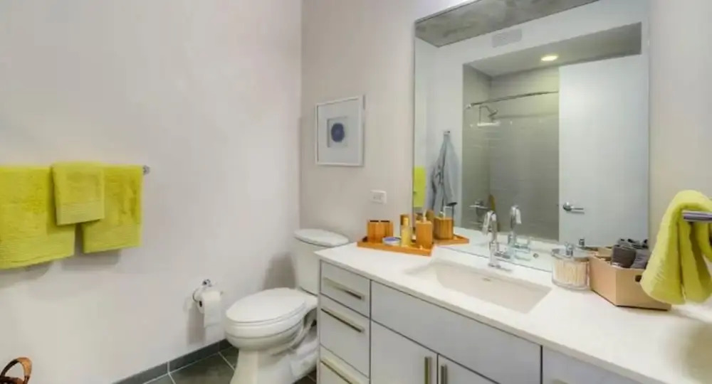 Beautiful 2 Bedrooms 2 Bathrooms Chicago Wells Ohio Apartment 4 Guests