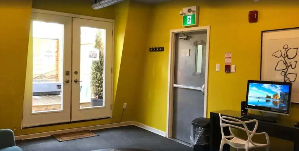 Two Peas Pod Hostel