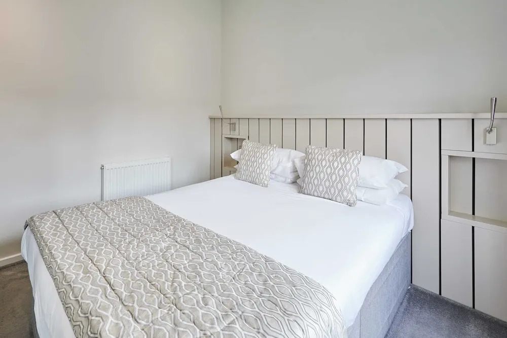 Host Stay Henry Bolckow Lodge