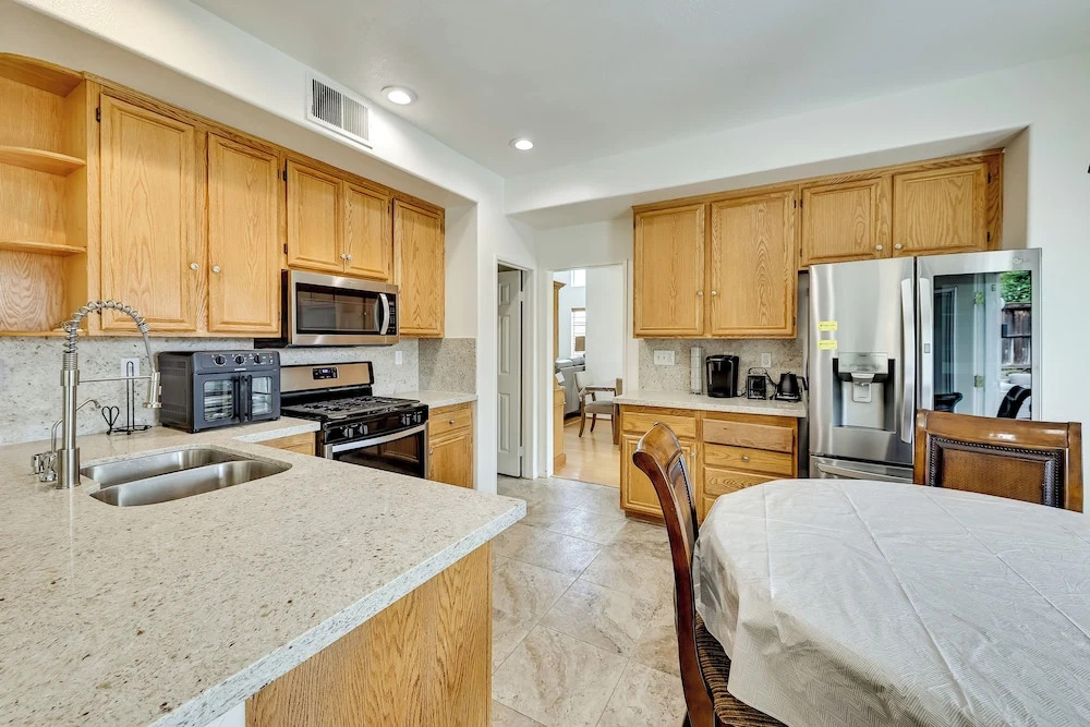 Lake Elsinore Vacation Rental ~ 4 Mi to the Lake!