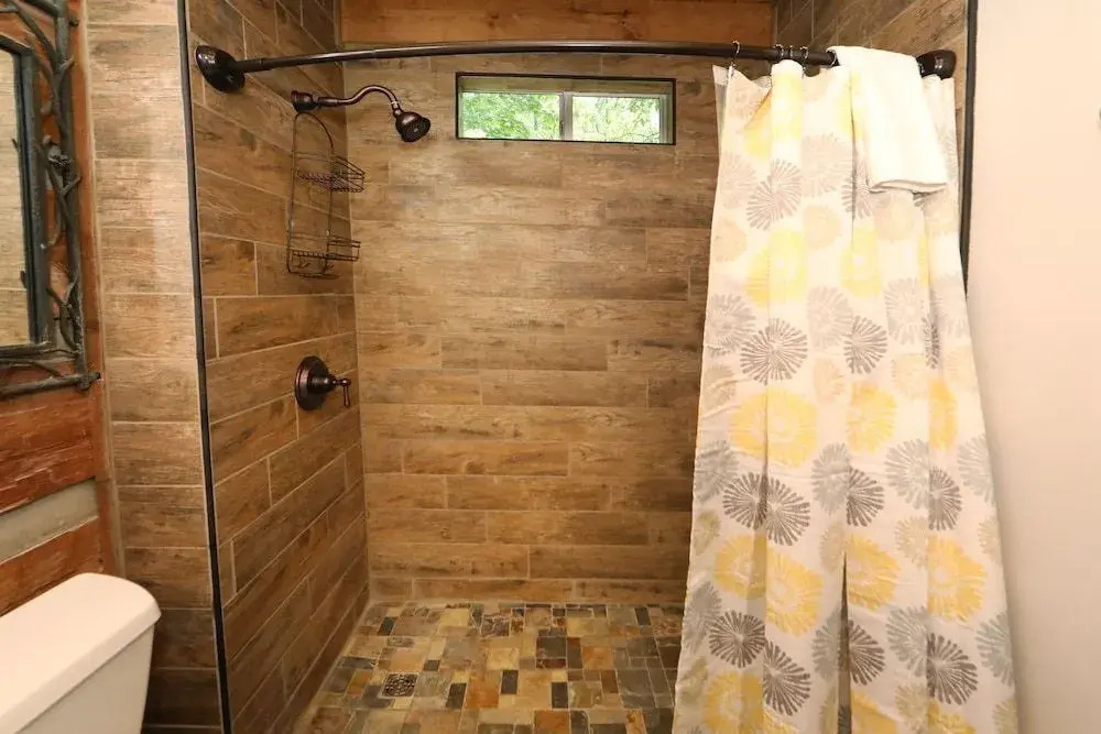 Bear Trails - Two Bedroom Cabin