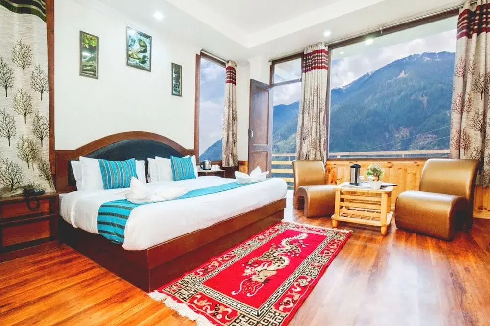 Goroomgo Hotel Hillside View Manali