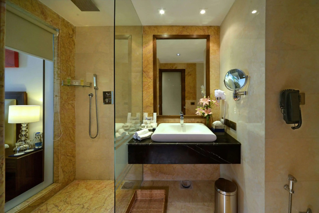 Golden Inn & suits, Lucknow