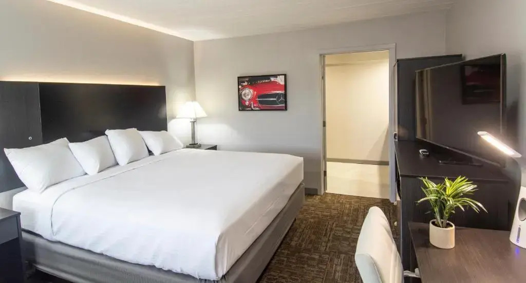 Americana Modern Hotel