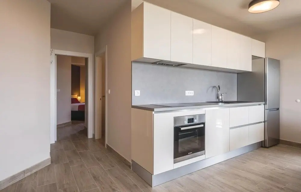 Nice Home in Pjescana Uvala With Wifi and 3 Bedrooms