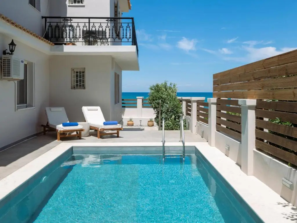 Villa Elizabeth - Seafront Classic Villa