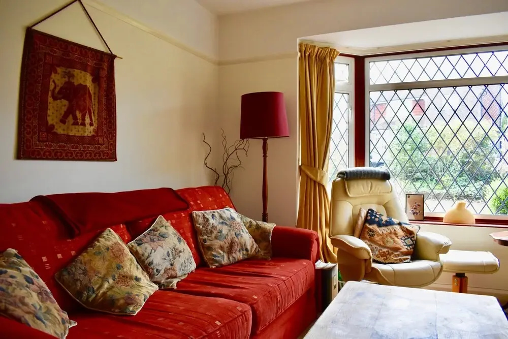 Three Bedroom Home With Garden in Brighton