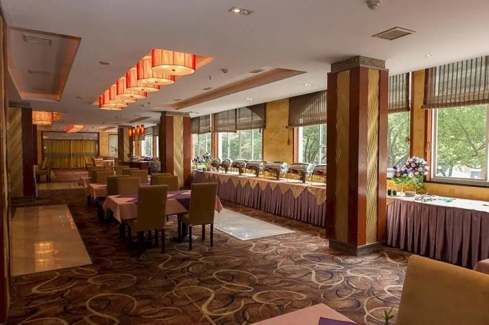 Jiashan City Hotel