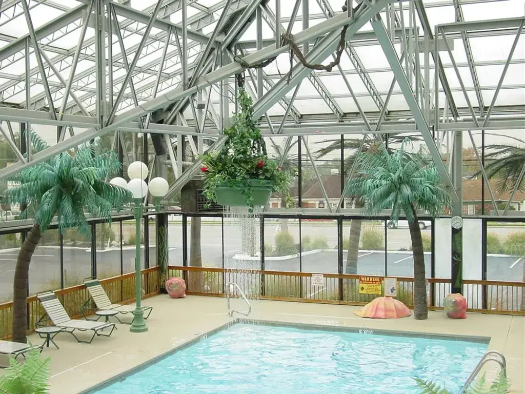 Wildwood Inn Tropical Dome & Theme Suites