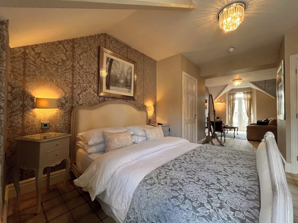 Bowness Bay Suites