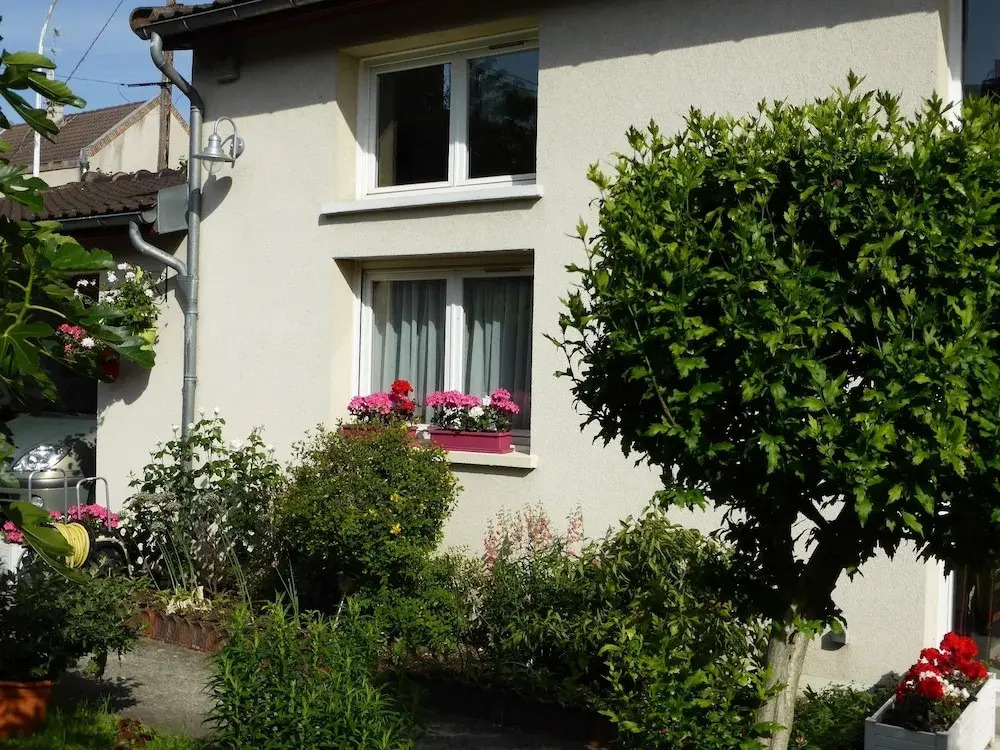 Une chambre a Neuilly
