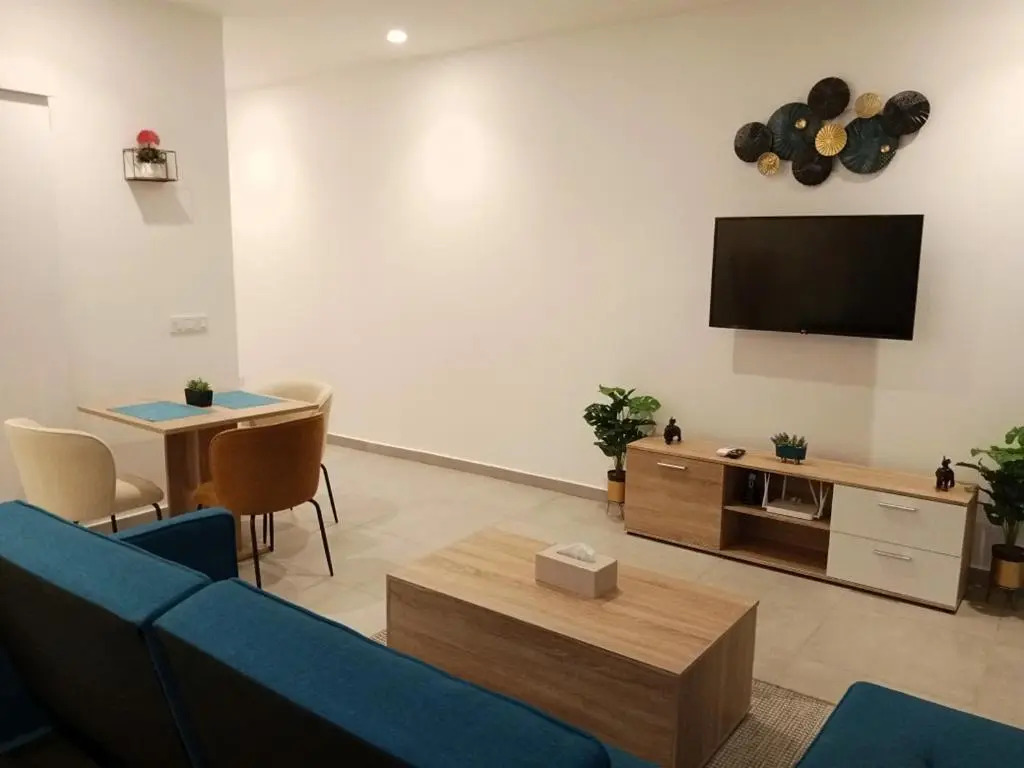 Waypoint Suites