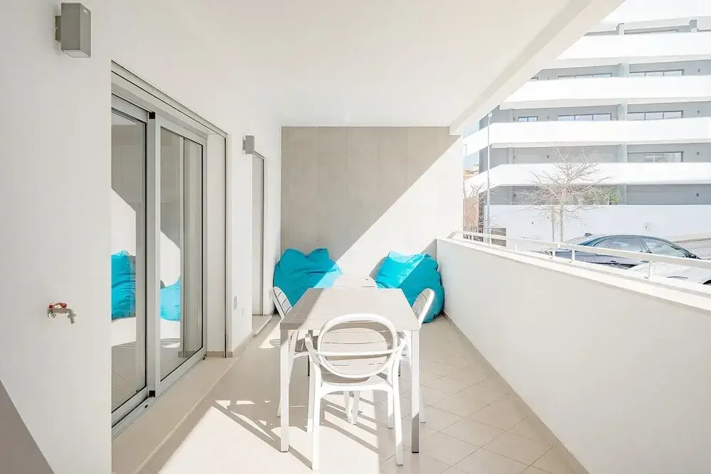 Lagos Modern 2 With Pool by Homing