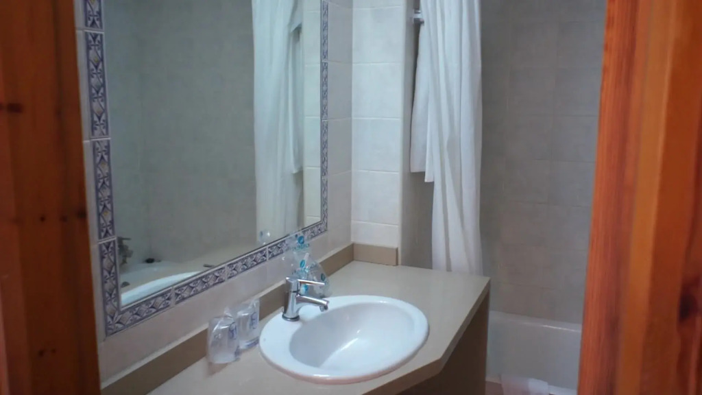 Hotel Vibra Cala Tarida-3SUP