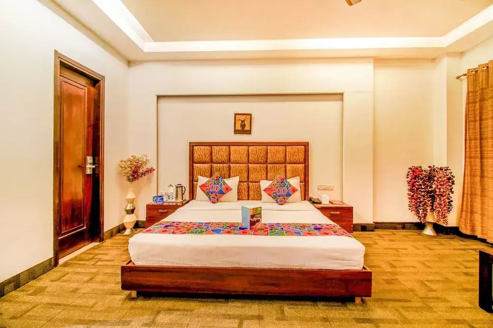 Haris Court Hotel Delhi by FabHotels